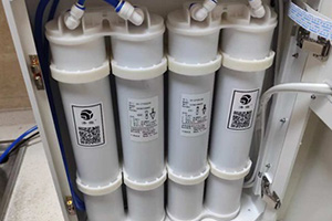 超純水機的哪些部件會影響其電導(dǎo)率?